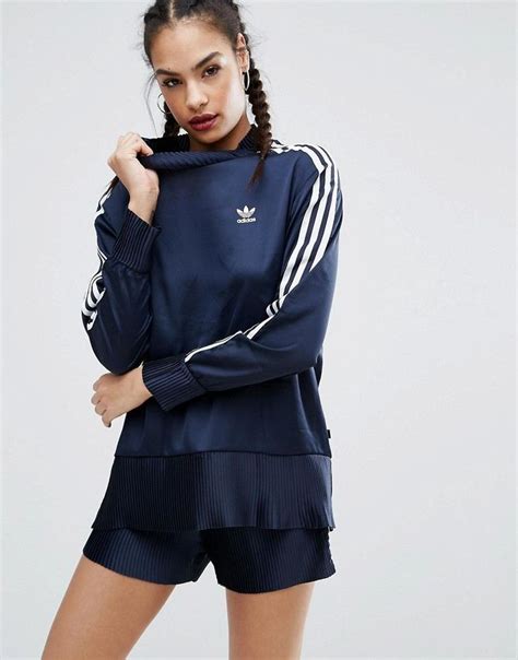 adidas originals adicolor deluxe sweatshirt|More.